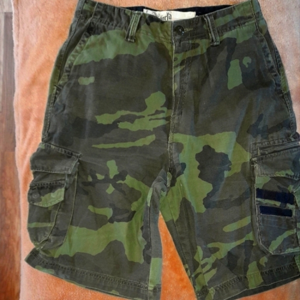 Cargo shorts, size 30 ,camo